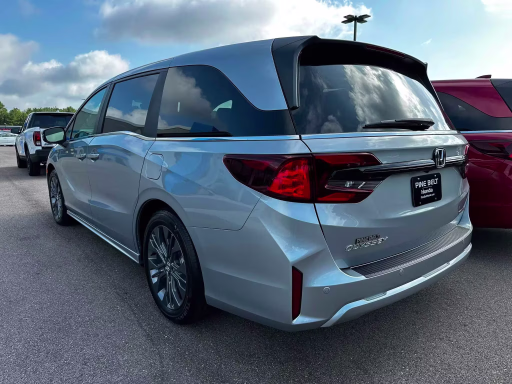 2026 Honda Odyssey Touring 10