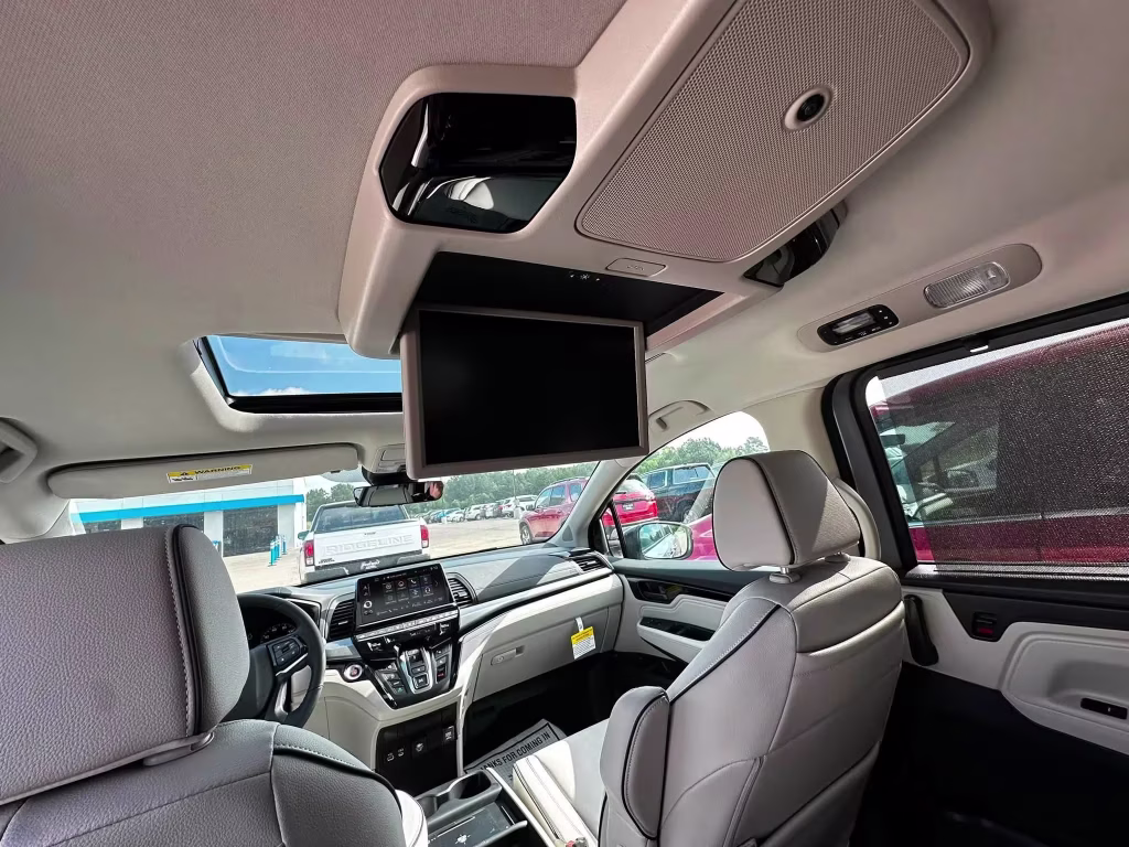 2026 Honda Odyssey Touring 13