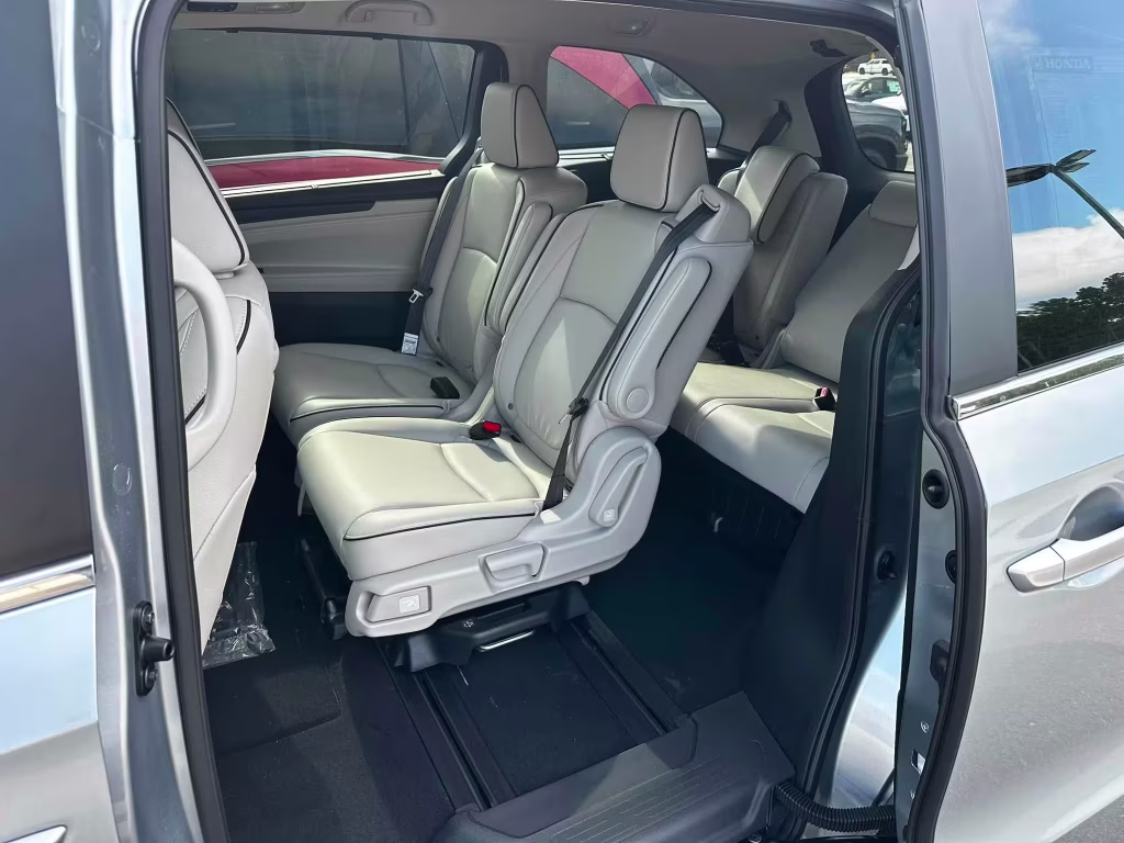 2026 Honda Odyssey Touring 14