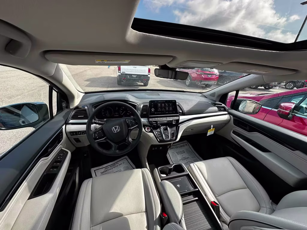 2026 Honda Odyssey Touring 9