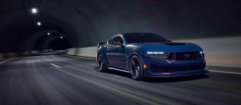 25 Mustang Dark Horse 07