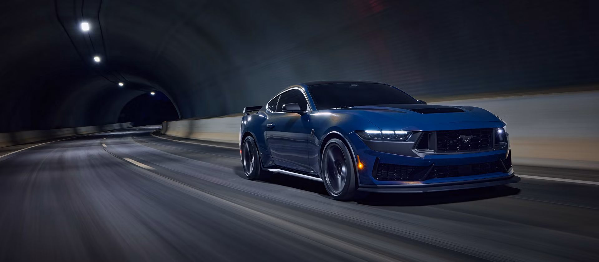 25 Mustang Dark Horse 07