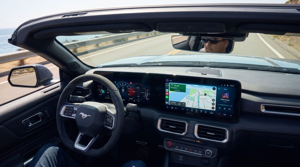 Drivers view 2026 Mustan