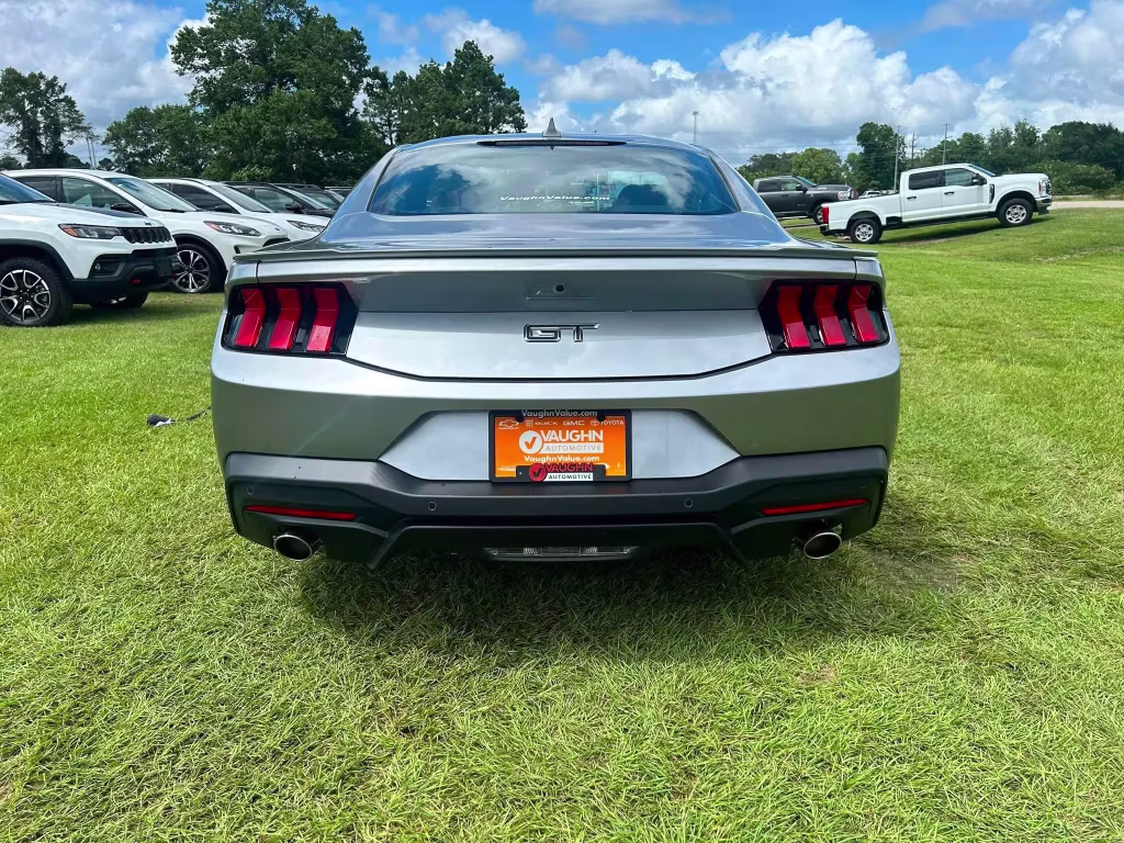 Ford Mustang 2