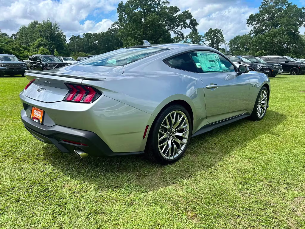 Ford Mustang 3