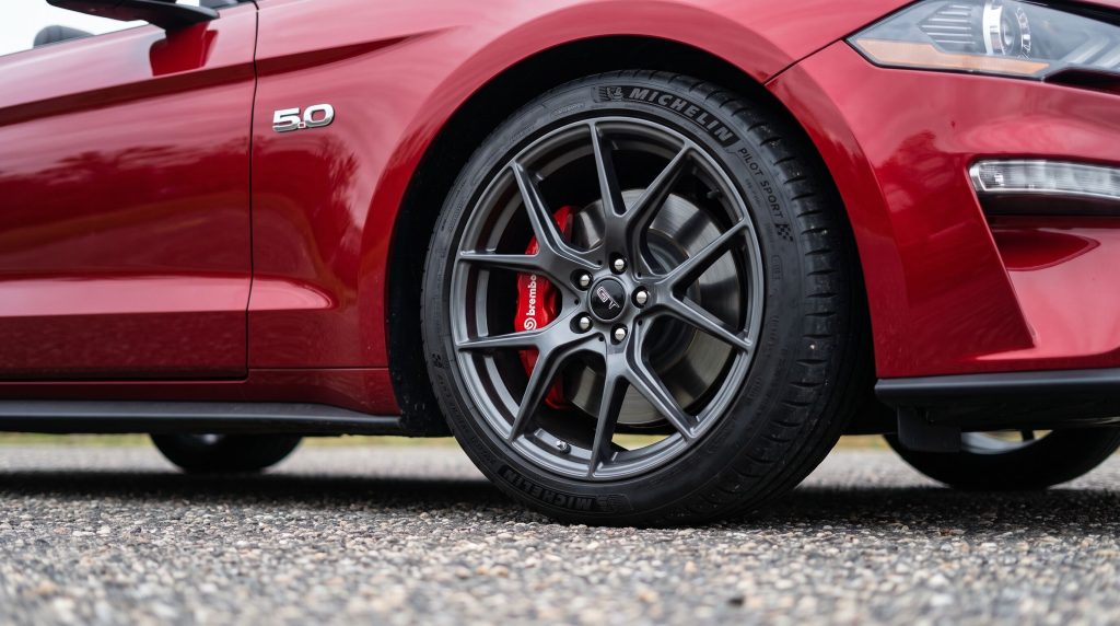 Mustang GT Convertible wheels